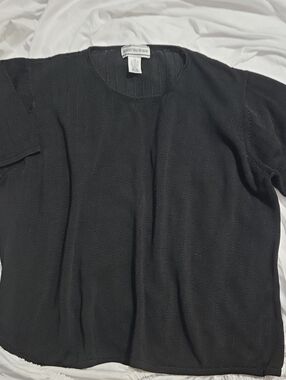 AUGUST MAX WOMEN Black Short-Sleeve Textured Knit Top